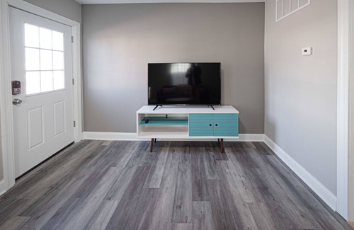 Evansville House | 1 BR at E Tennessee St.