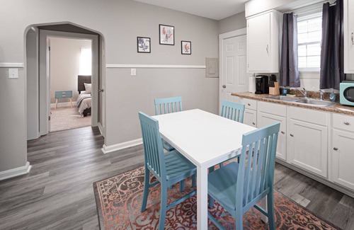 Evansville House | 1 BR at E Tennessee St.