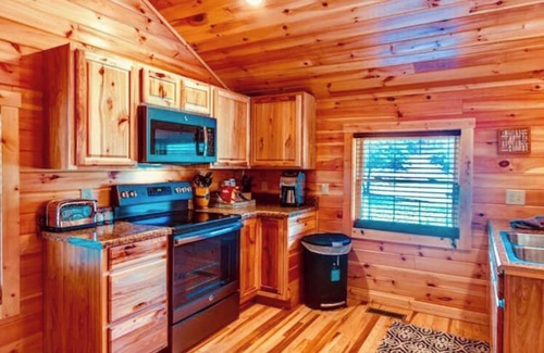 Banner Elk Cabin | 1 BR Cabin - Close to Beech Mountain resort. Eagles Nest Belles Vacation