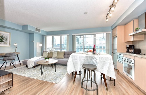 Toronto Entertainment District Condo | 1 BR Condo in Entertainment Dist