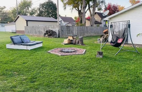 Nappanee Apartment | 1 BR Cozy Apartment with Fire Pit Short walk to town