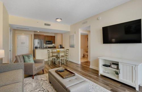 Boynton Beach House | 1 BR King- Rooftop Pool close to beach Casa Costa