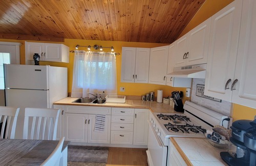 Silver Sands Cottage | 1 BR Private Cottage w/Private deck