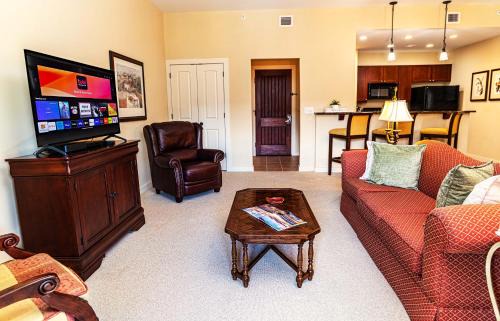 St. Augustine House | 1 BR Top Floor - private balcony & views 5304