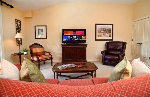St. Augustine House | 1 BR Top Floor - private balcony & views 5304