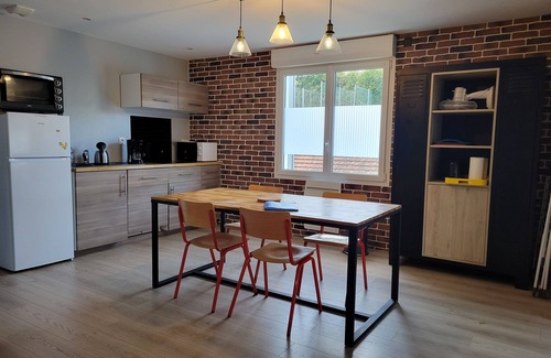 Les Epesses Apartment | 1 brin d'ailleurs : apartment in village house 3 kms from puy du fou