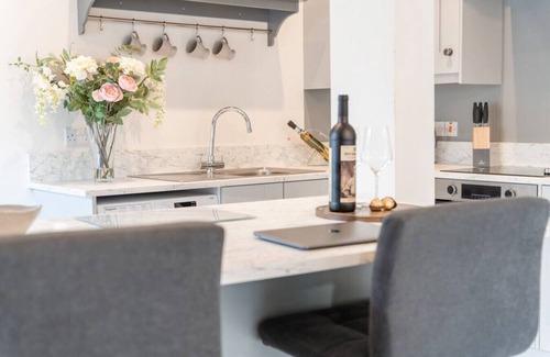 Lisnagunogue Apartment | 1 Bryan Street · Stylish 1-bed newly refurbished modern apartment