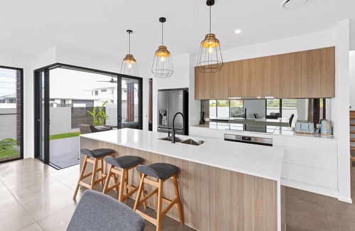 Pelican Waters House | 1 Bulwer Dr Pelican Waters
