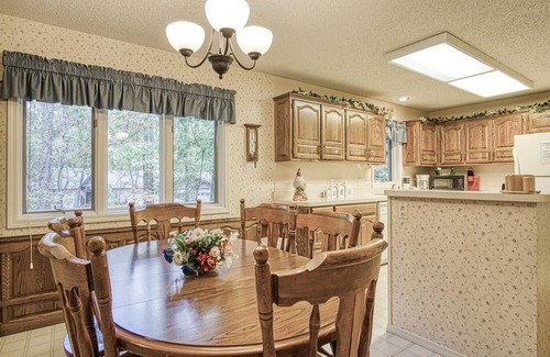 Hot Springs Village House | 1 Burladero Lane. HDTV, WIFI. Near DeSoto Golf 3 bedrm, 2 bath, 1 level Vacation
