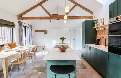 Buckfastleigh House | 1 CADDAFORD BARNS, pet friendly, with open fire in Buckfastleigh