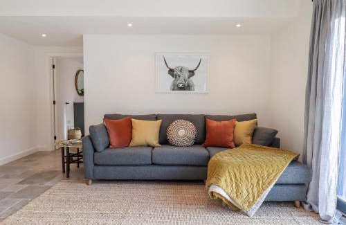 Buckfastleigh House | 1 Caddaford Barns