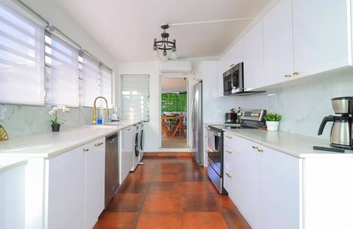 Ocean Park Apartment | 1. Casa Ocean Park 8BR Beach House | 2min to Sand