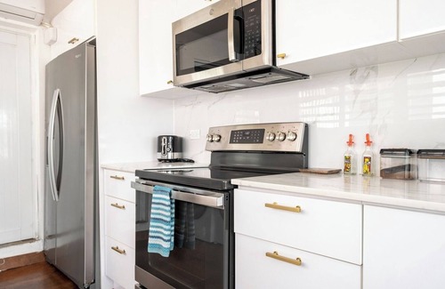 Ocean Park Apartment | 1. Casa Ocean Park 8BR Beach House | 2min to Sand