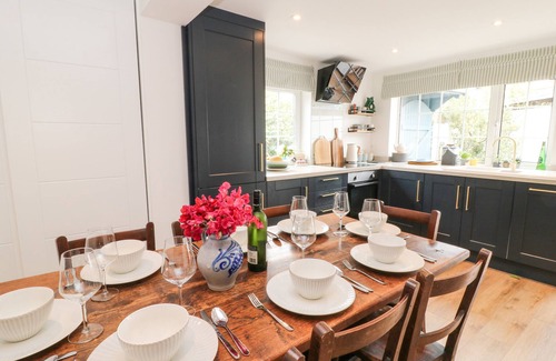 Woodbury Cottage | 1 CASTLE COTTAGES, pet friendly, with a garden in Woodbury