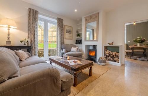 Plumpton Green House | 1 Church Cottages
