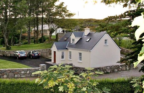 Kilkieran Cottage | 1 CLANCY COTTAGES, family friendly in Kilkieran, County Galway