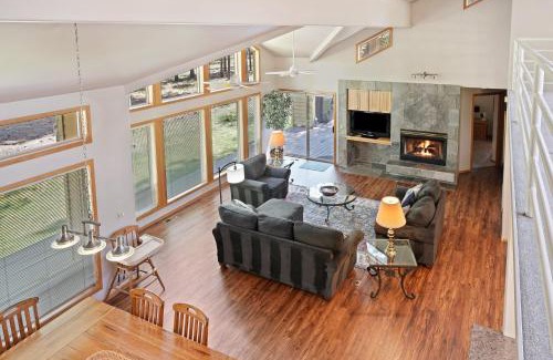 Sunriver House | 1 Colonial Bikes to Explore Sunriver