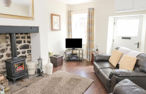 Hunton House | 1 Countryman Inn Cottages