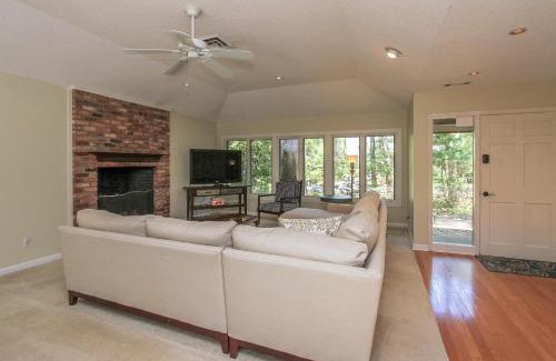 Heritage Woods House | 1 Deer Run Lane