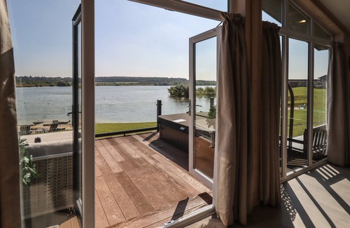 Oakmere Cottage | 1 Delamere Point