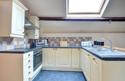 Rhyd-y-foel House | 1 Dolwen Farm Shop - Two Bedroom House, Sleeps 4