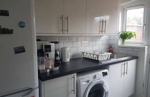 Sudbury House | 1 Double Bedroom in Sudbury Hill - 10 mins from Wembley Stadium
