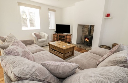 Low Brunton Cottage | 1 DUNKIRK COTTAGES, family friendly, with open fire in Humshaugh