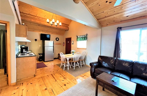 Custer Cabin | #1 Eagle Cabin at Ponderosa Place