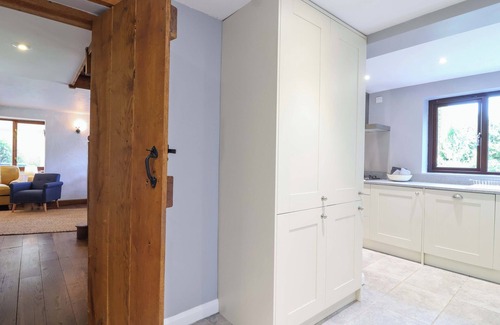 Ebford Cottage | 1 EASTDON COTTAGES, pet friendly, with open fire in Dawlish Warren