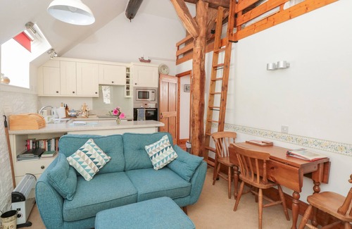 Burgh Island Cottage | 1 EASTON BARN, pet friendly, with a garden in Bigbury