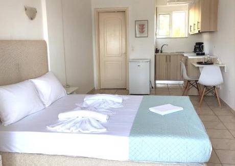 Agia Marina Apartment | #1 Giorgos & Chara apartments