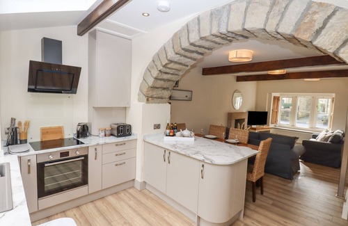 Long Preston Cottage | 1 GROSVENOR FARM COTTAGES, pet friendly in Long Preston