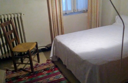 Gard Rhodanien Bed & Breakfast | 1 homestay in a private house with garden