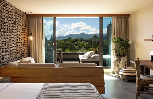 Princeville Resort | 1 Hotel Hanalei Bay