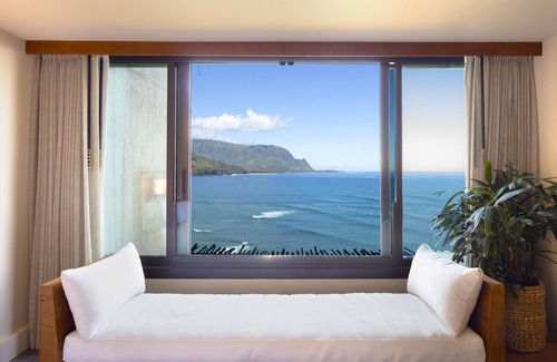 Princeville Resort | 1 Hotel Hanalei Bay