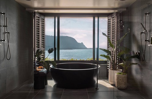 Princeville Resort | 1 Hotel Hanalei Bay