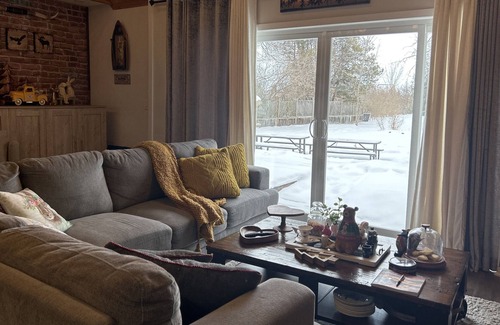 Alcona Cottage | 1 hour from Toronto