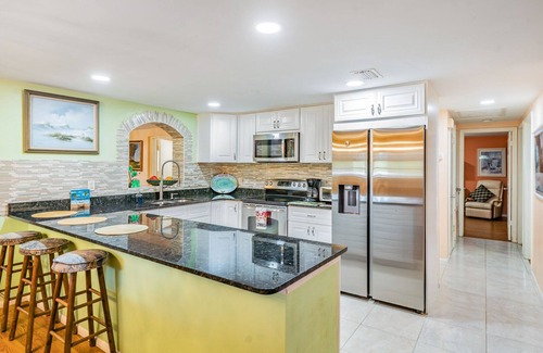Terrace Park House | #1 LOCATION - Walk to Amusement Parks from PERFECT HOME, Great for Families 🏠