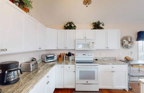 Rodanthe House | 1-lot Oceanside 6 Bedroom Home, Private Pool, Pet Friendly, Private Beach Access