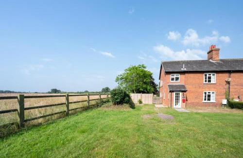 Martlesham Heath House | 1 Lux Farm Cottages