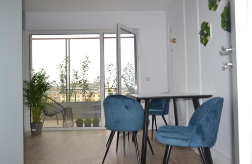 Craiova Apartment | 1.Luxury Apartment, private parking, Self check in