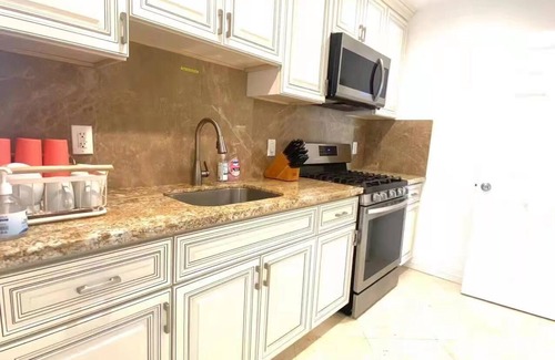 Hacienda Heights Apartment | 1 Luxury hacienda villa guesthouse private unit
