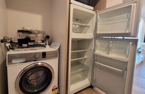 Clayton Apartment | 1 master bedroom for 3 weeks rent (1-22 July)