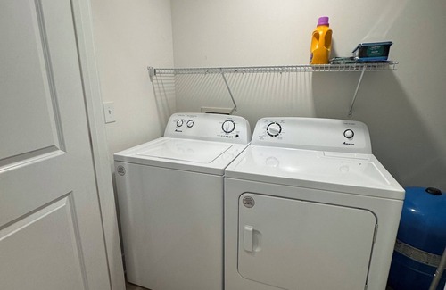 Auburn House | 1 mi from Toomer’s/2 mi from Jordan Hare nSleeps 8