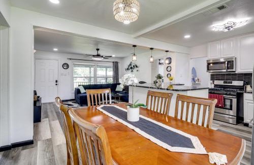 South Arlington House | 1 Mi to ATandT Stadium Family Home with Large Yard!