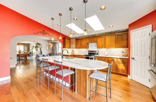 West Colorado Springs House | 1 Mi to Attractions: Getaway w/Mtn Views!