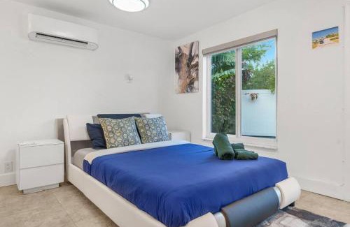 Coral Ridge Apartment | 1 Mi to Beach with Grill & Heated Pool