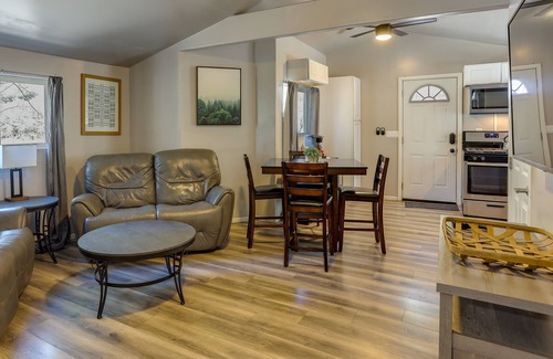 Fawnskin Cottage | < 1 Mi to Big Bear Lake: Fawnskin Cottage w/Grill