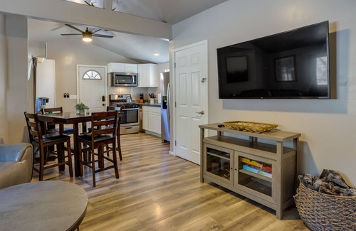 Fawnskin Cottage | < 1 Mi to Big Bear Lake: Fawnskin Cottage w/Grill