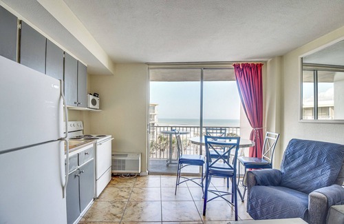 Bostwick Park Apartment | 1 Mi to Boardwalk: Oceanfront Daytona Beach Condo